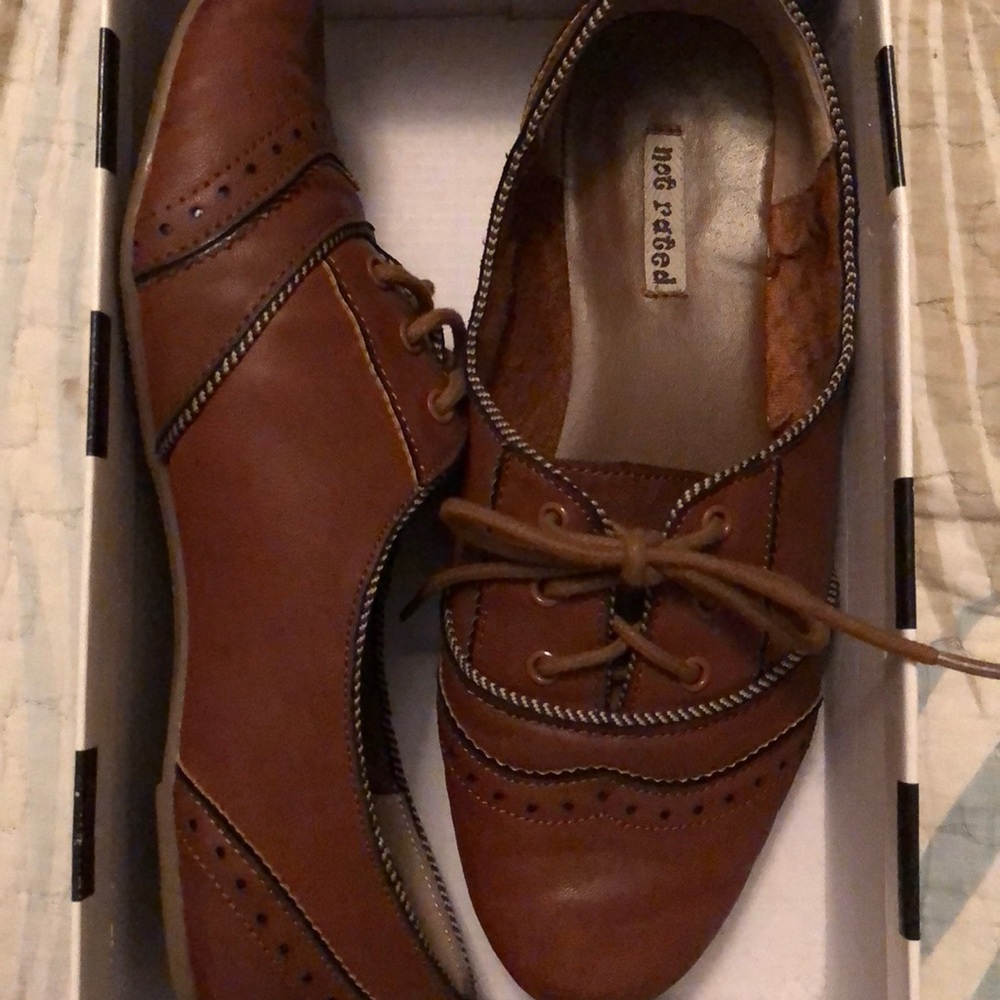 Not Rated, Women’s size 7 cognac tie flats
